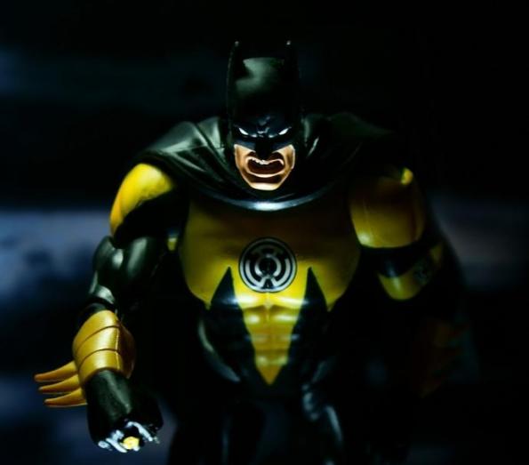 Green Lantern Blu-Ray Includes A Yellow Batman For Arkham City | Too ...